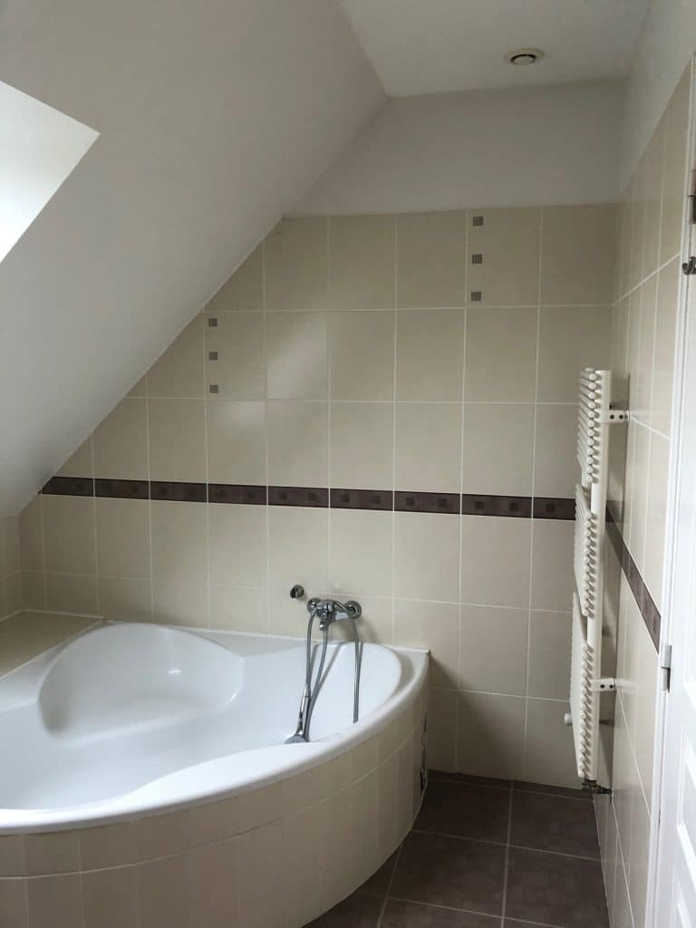 Remplacement d'une baignoire par une douche